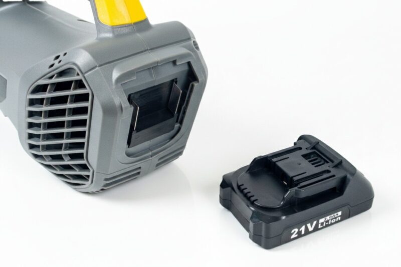 DMUCHAWA AKUMULATOROWA DO LIŚCI 21V BRUSHLESS 2x2Ah – zdjęcie 10